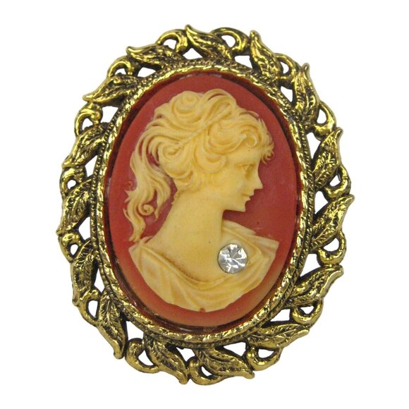 Cameo Plastic Brooch Pin Goldtone Vintage 1980 Jewelry Filigree Victorian STYLE - Picture 1 of 4